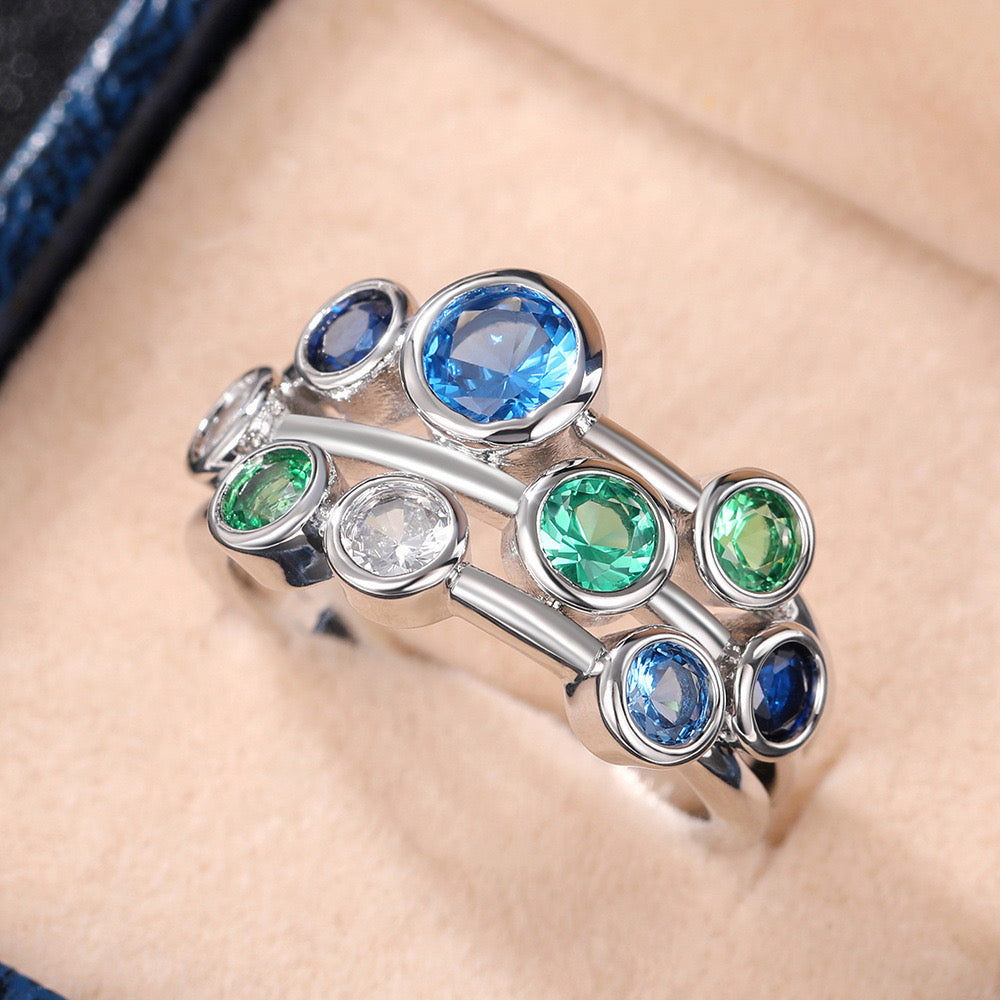 Blauer Ring mit Vintage-Kristallen