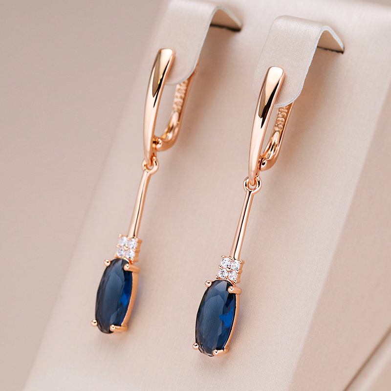 Elegante Blaue Kristall-Ohrringe in Gold