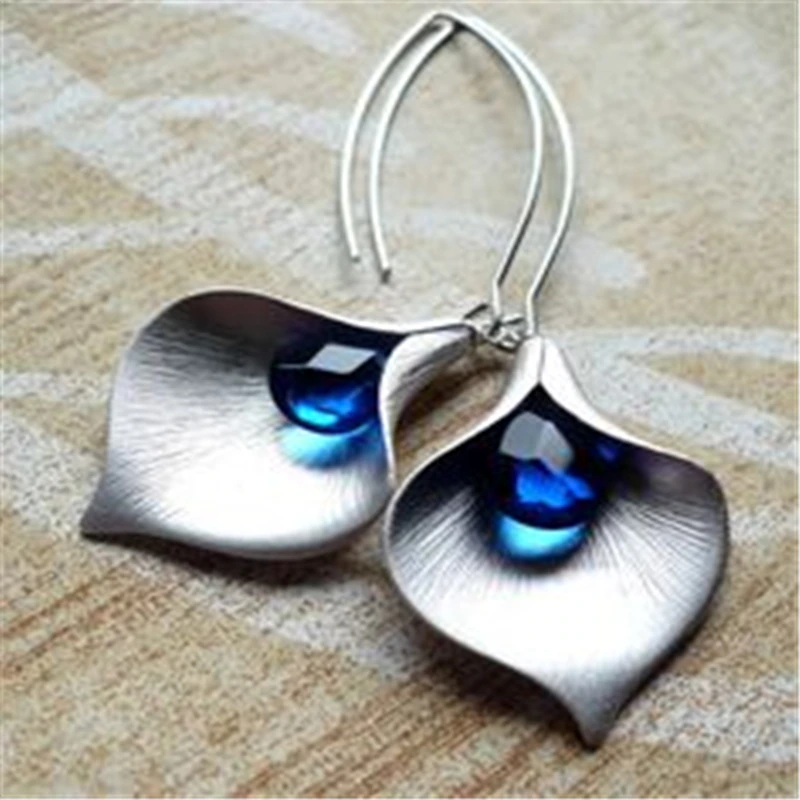 Blaue Lotus-Ohrringe in Silber
