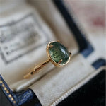 Grüner Wassertropfen Luxus Ring in Gold