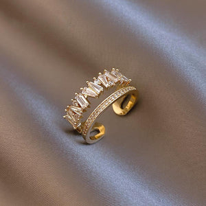 Verstellbarer Kronenring mit Zirkonia in Gold